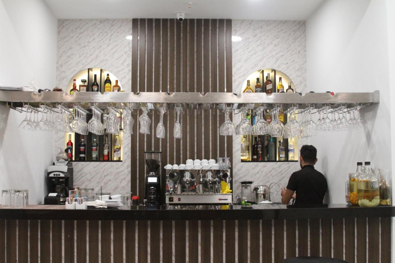 Sm Hotel Plus Лима Екстериор снимка