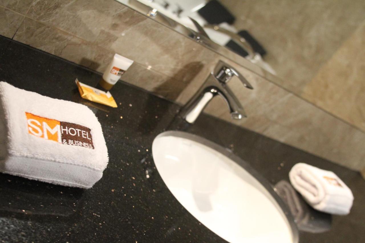 Sm Hotel Plus Лима Екстериор снимка
