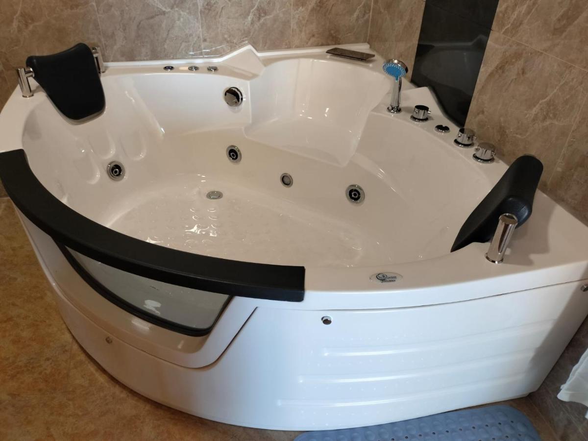 Sm Hotel Plus Лима Екстериор снимка