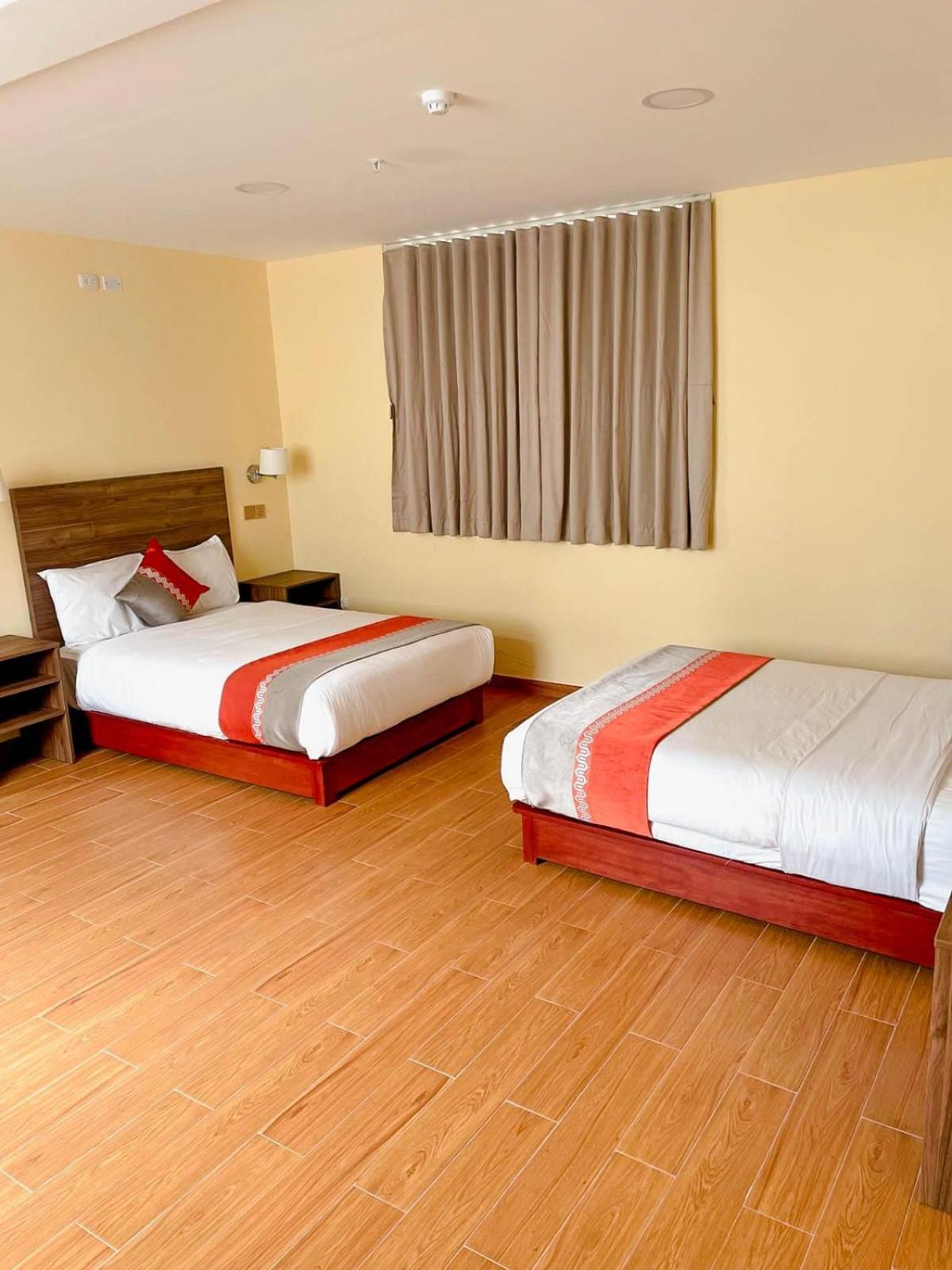 Sm Hotel Plus Лима Екстериор снимка