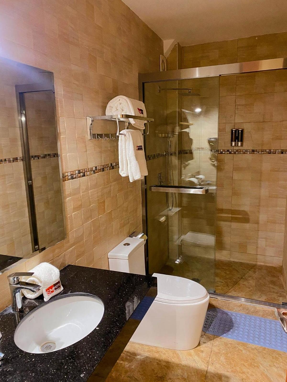 Sm Hotel Plus Лима Екстериор снимка