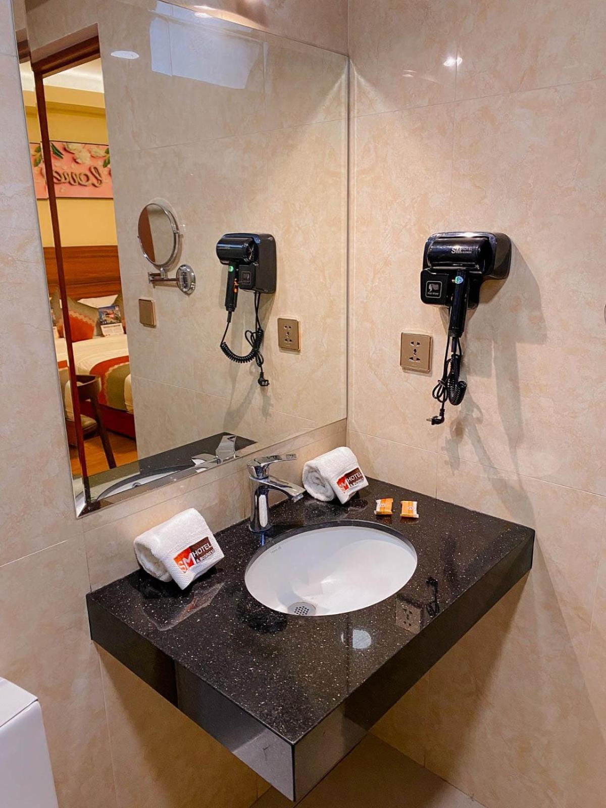 Sm Hotel Plus Лима Екстериор снимка
