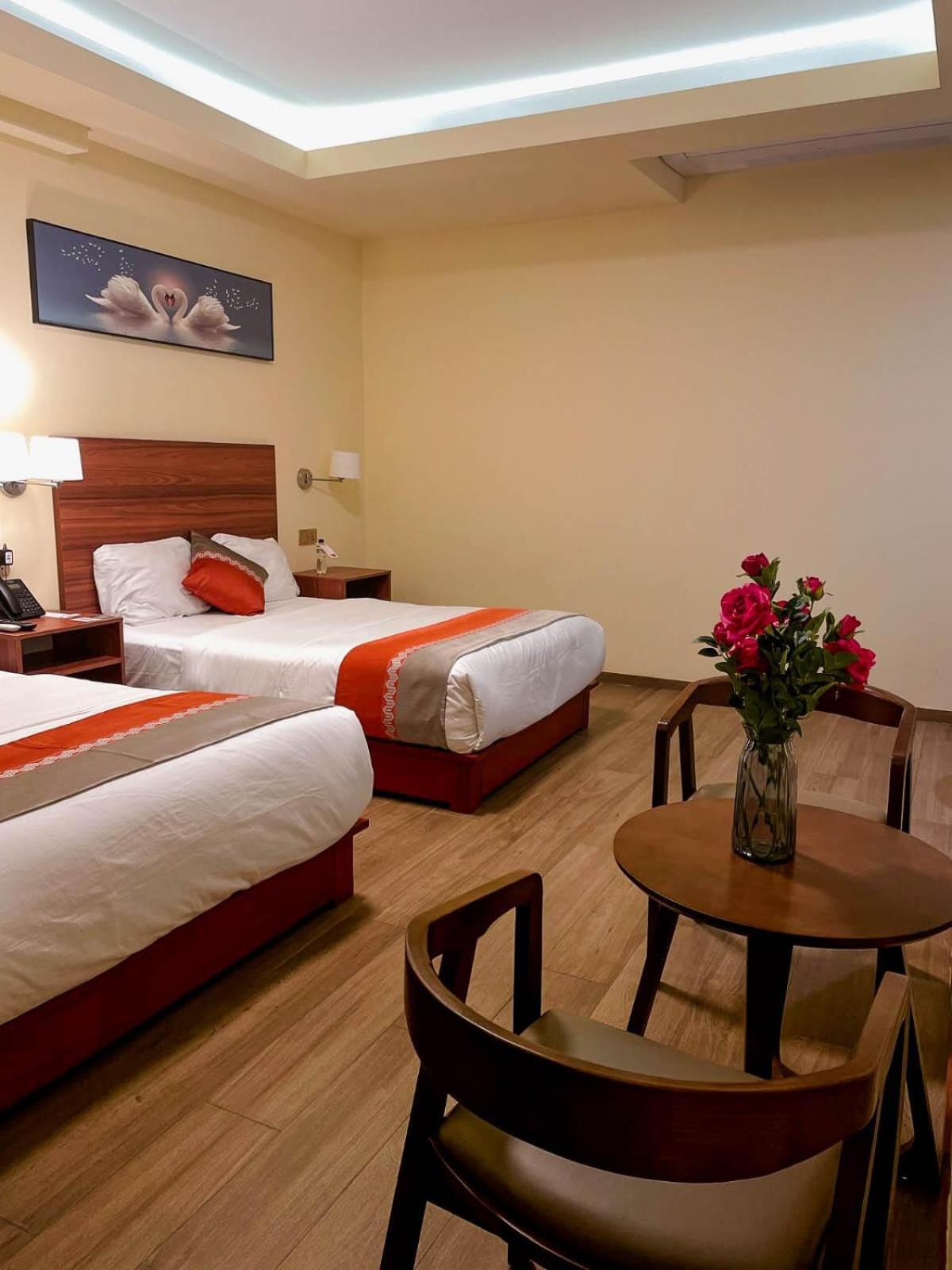 Sm Hotel Plus Лима Екстериор снимка